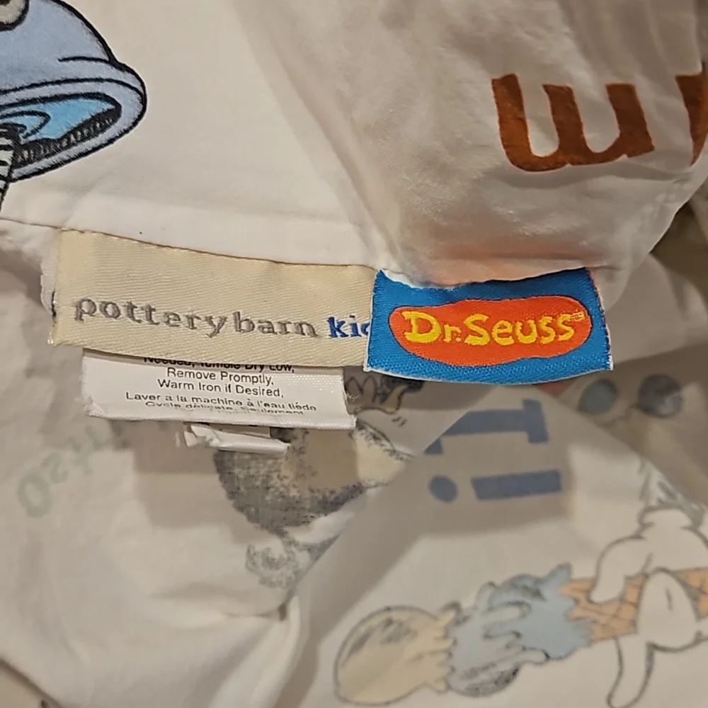 Pottery Barn Kids Dr. Seuss Vintage 2012 Standard Organic Cotton Pillowcase Set